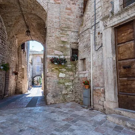 Appartmento In Via San Rufino Апартаменты